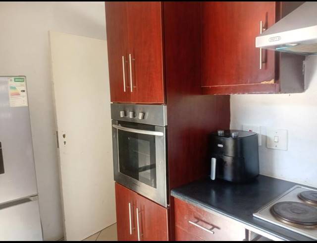 2 BEDROOM HOUSE FOR SALE IN PROTEA GLEN